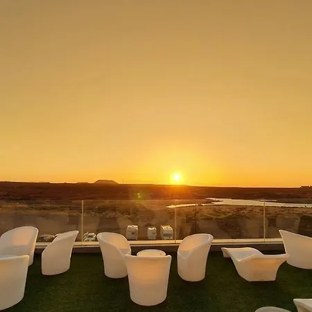 Charming In A Building With A Pool And Terrace Apartman *